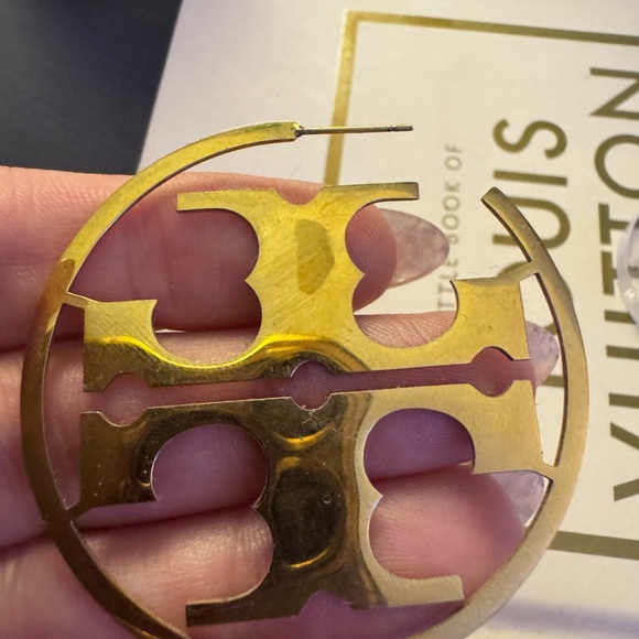 Tory Burch hoop earrings, gold plated, small imperfection as shown in photo. - Picture 9 of 10